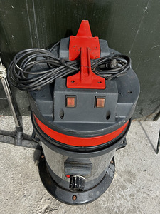 Soteco PANDA 423 Professional Dual-Motor Wet/Dry Vacuum (1 foto / 3)