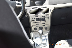 Opel Astra 1.6 85kW, 2009 г. (6 фото из 9)