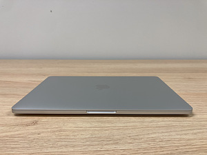 MacBook Pro 13 M2 2022 8GB 256GB (1 foto / 7)