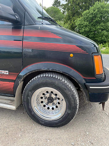 Chevrolet astro (7 фото из 7)