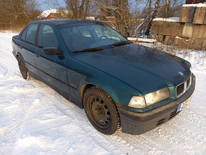 BMW 316i 75kw manu (2 foto / 5)