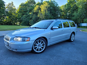 Volvo V70 D5 (3 фото из 15)