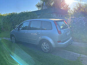 Focus C-Max Ghia 2.0 107kw manuaal (2 foto / 8)