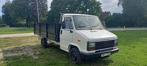 Fiat Ducato väikeveok/veoauto/kaubik (8 foto / 15)