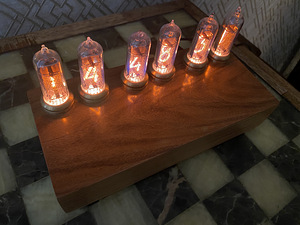 Nixie lauakell raadiolambid roosipuu. Kingitus. Zodiac Lab (3 foto / 7)