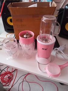 Blender (3 foto / 3)