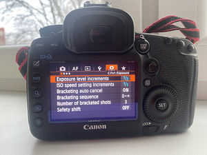 Canon eos 5d mk iii (3 фото из 3)