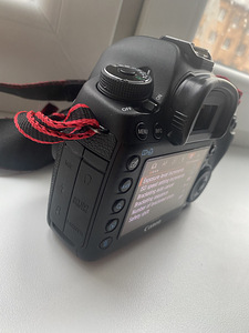 M: Canon 5D mk3 (3 foto / 3)