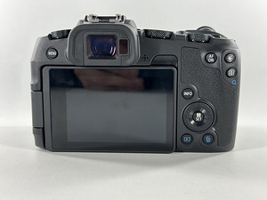 Canon eos RP koos EF adapteriga (2 foto / 3)