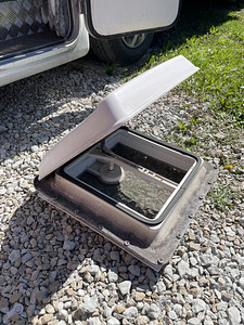 Katuse luuk, matkaauto, Fiamma (3 foto / 3)
