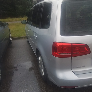 Vw touran (10 фото из 12)