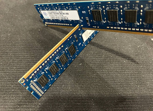 2GB x2 ОЗУ DDR3 798MHz (4GB) (2 фото из 3)