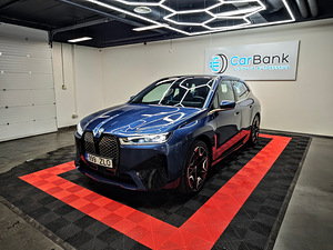 BMW IX XDRIVE 40 SPORT 2022 (1 фото из 15)