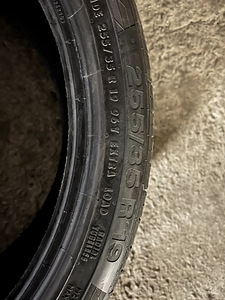 Suverehvid 255/35/19 Continental DOT1422 - 3-4mm (2 foto / 5)