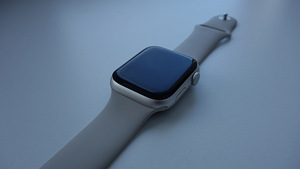 Apple watch series 8 (1 foto / 3)