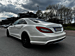 Mercedes-Benz CLS 350 (2 foto / 14)
