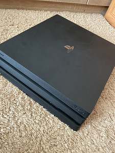 PlayStation 4 Pro 1TB (2 foto / 10)