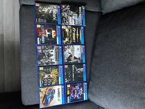 PlayStation 4 Pro + PS VR + PS Move + игры (5 фото из 5)