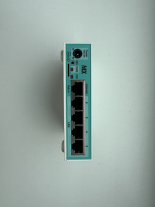 MIKROTIK RouterBOARD RB750GR3 Router (1 foto / 2)