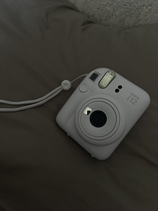 Müün Fujifilm Instax Mini 12 (Peaaegu uus!) (2 foto / 2)