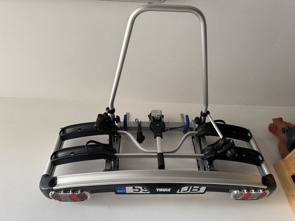 Крепление для велосипедов на фаркоп Thule EC904