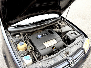 Volkswagen Golf (13 foto / 15)