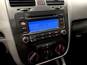 Volkswagen Golf 5 (12 foto / 15)