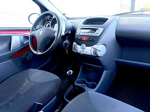 Peugeot 107 (6 foto / 13)