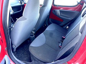 Peugeot 107 (8 foto / 13)