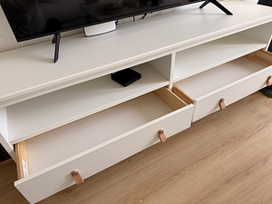 IKEA IDANÄS TV-alus (3 foto / 5)