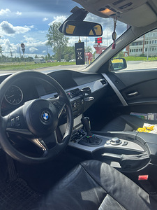 BMW E60 2005 525d (10 foto / 13)