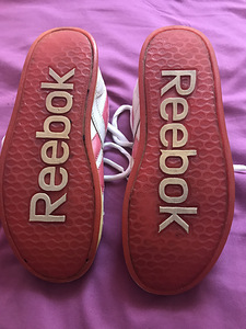 Reebok tossud vabaajajalatsid EU37, kasutatud (2 foto / 4)