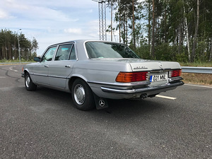 Mercedes (2 foto / 2)