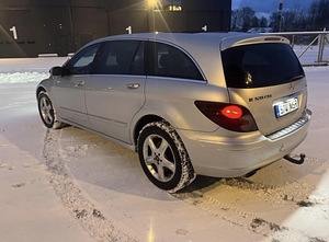 Mercedes Benz R320Long (8 фото из 8)