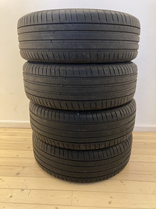 235/60 R18 Michelin Pilot Sport 4 SUV 107V XL (5 foto / 8)