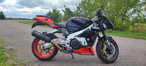 APRILIA RSV 1000 (4 foto / 5)