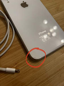 iPhone XR 64 ГБ (3 фото из 3)