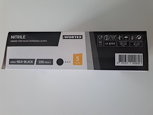 UUED WORTEX nitriilkindad, puudrita 100tk, suurus: S (4 foto / 6)