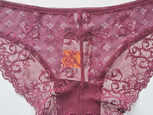 Uued Emporio Armani aluspüksid, suurus: S (6 foto / 7)