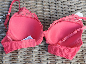 UUS F&F rinnahoidja, suurus: 70C (UK- 32C) (6 foto / 6)