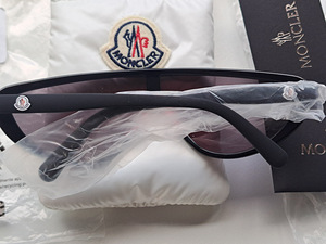 UUED Moncler päikeseprillid (3 foto / 9)