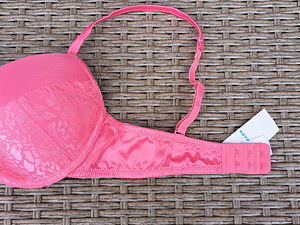 UUS Primark rinnahoidja, suurus: 70B (UK- 32B) (3 foto / 8)