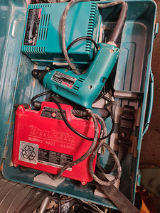 Шуруповерт Makita 6811D 14.4v (2 фото из 2)