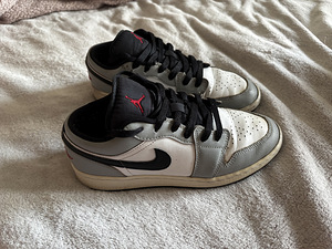 Müün Air Jordan 1 Low tossusid (3 foto / 3)