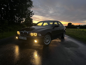 BMW E39 520i 2002 (6 фото из 11)