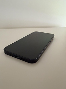 iPhone 13, 128GB, Midnight Black (9 фото из 9)
