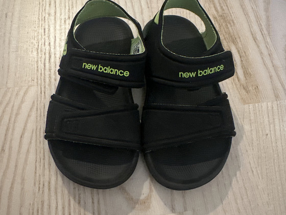 New Balance sandaalid