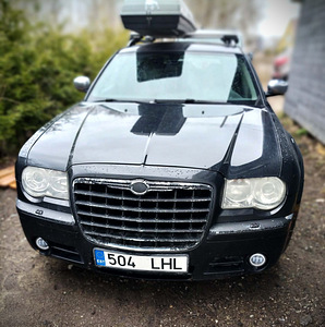 Chrysler 300c (1 foto / 3)