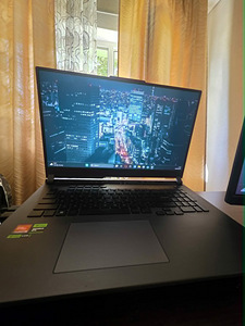 Asus Rog Strig G17 g713PI-LL032W (4 foto / 7)