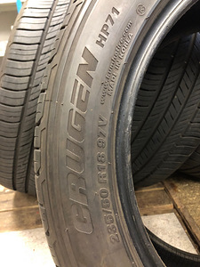 Шины KUMHO CRUGEN HP71 235/50 18, 8 мм, как новые! (4 фото из 4)